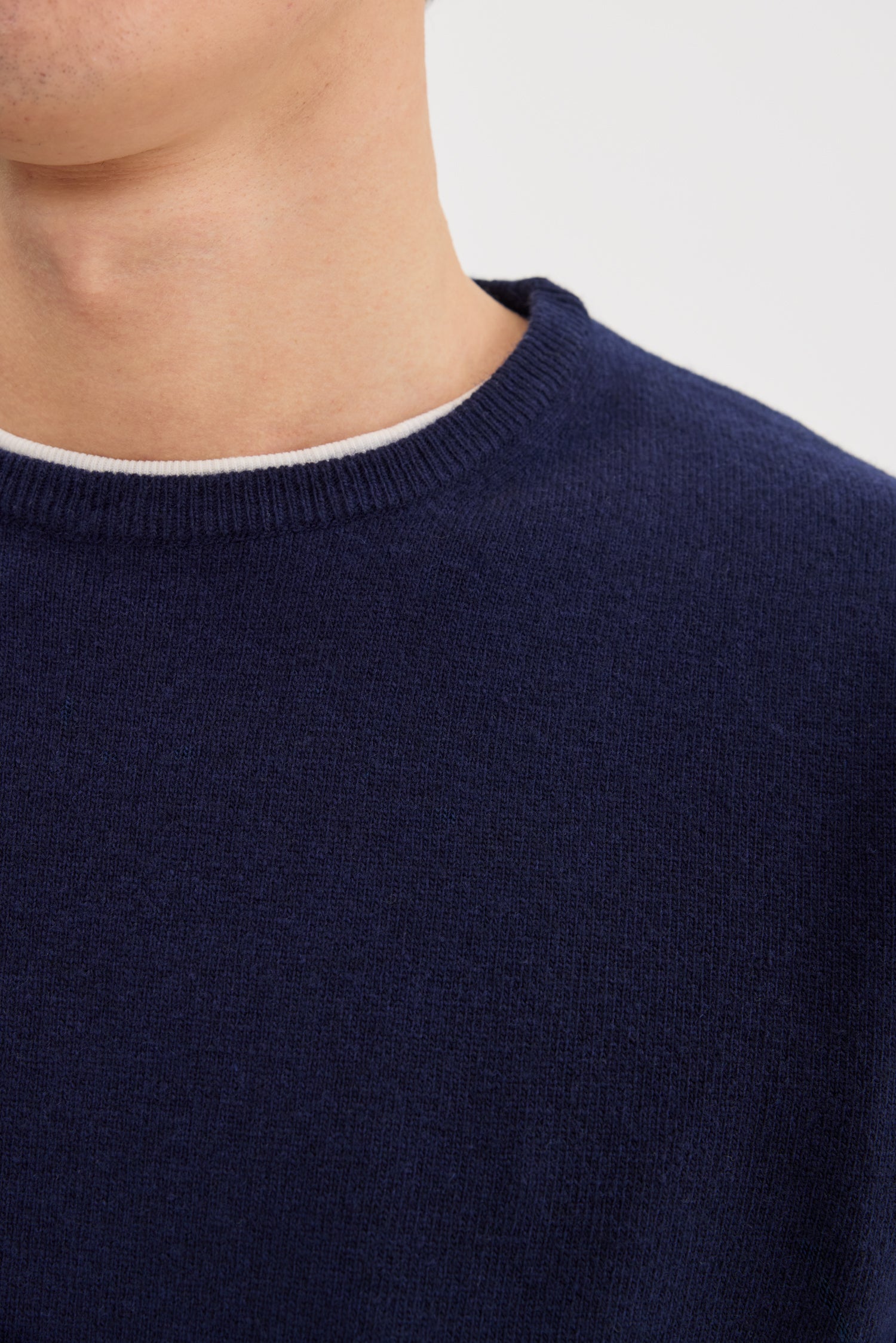 Light Wool Cashmere Crewneck
